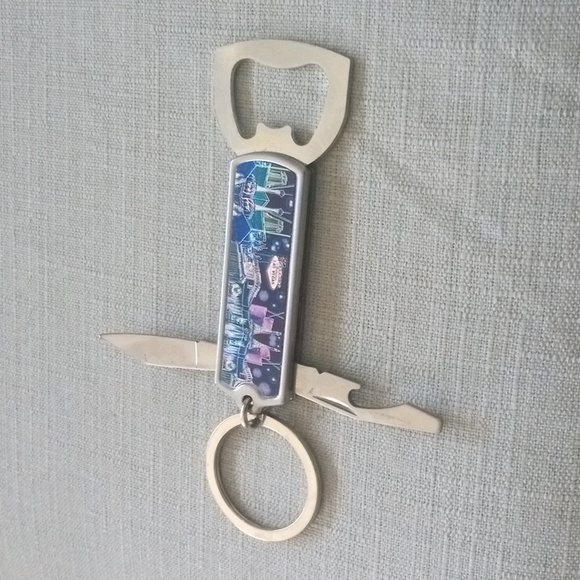 4/$15 Las Vegas The Strip Souvenir Multi Tool Keychain Key Ring Blue - Picture 1 of 6